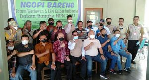 Gubernur Kalbar Berikan Sambutan dalam Acara “Ngopi Bareng” Forum Wartawan dan LSM