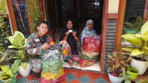 Babinsa Pancoran Mas Depok Mulai Lakukan Verifikasi Data Penerima Bantuan Pedagang Kaki Lima
