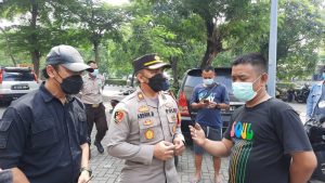 Terekam CCTV, Aksi Komplotan Pencuri Menggasak Sejumlah Barang Berharga di Ruko Malibu Blok J 29-30