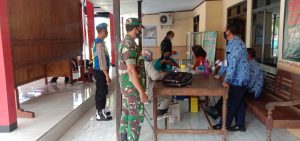 Babinsa Apresiasi Antusias Warga Ikuti Vaksinasi