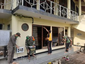 Jelang Ramadhan, Tiga Pilar Sukmajaya Bersihkan Masjid Dengan Semangat Gotong Royong