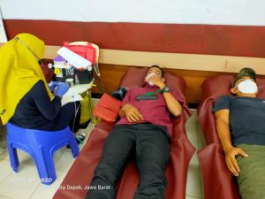 Koramil 03/Sukmajaya Beserta Swalayan Tip Top Melaksanakan Donor Darah