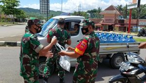 Harapan Babinsa Rutin Gelar Operasi Masker Kepada Warga