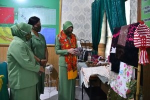 Ketua Koorcab Rem 074/Warastratama Berikan Wejangan Kepada Persit Kodim 0728/Wonogiri