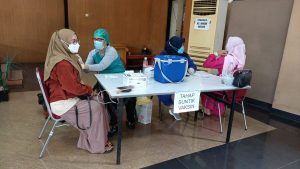 Pengelola PPKD Pondok Kelapa Bersama Koramil 08/Duren Sawit Gelar Vaksinasi Dosis-1, 2 dan Booster
