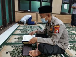 Ipda Widodo: Setiap Hari Melaksanakan Ibadah Shalat Taraweh Berjamaah