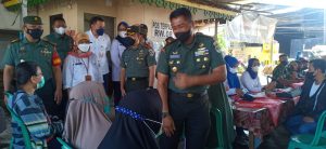 Dandim 0505/JT Dampingi Danrem 051/Wkt Tinjau Serbuan Vaksinasi di RW.08 Jatinegara