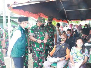 Upaya Pemulihan Kesehatan Warga, Koramil 07/Cipayung Gelar Vaksinasi Di GOR Minhajurrosydin Lubang Buaya