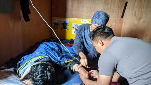 Tim Medis Mengasah Kepedulian Kepada Anggota Personel Satgas Binmas Polsek Ilaga