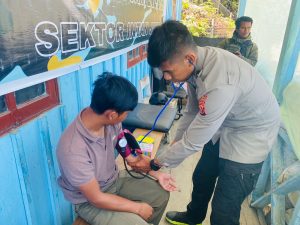 Satgas Binmas Ops Damai Cartenz 2022 Check Up Kepada Personel Sejak Dini di Polres Intan Jaya