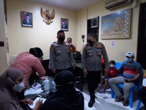 Polsek Kembangan Gelar Vaksinasi Malam Hari di Gerai 66 Polsubsektor
