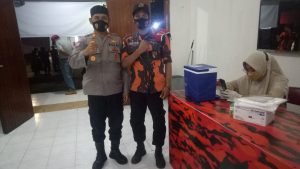 Kapolsek Kebon Jeruk Bekerjasama Dengan Pemuda Pancasila MPC Jakbar Adakan Kegiatan Vaksinasi Dosis ke-3