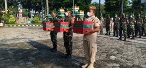 Dandim 0505/Jakarta Timur Bagikan Bingkisan Lebaran Prajurit dan PNS
