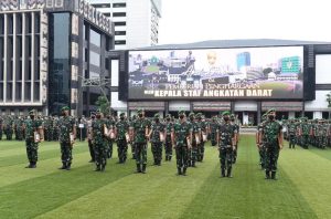 Kasad Beri Penghargaan Kepada Tim Penangkap Pelaku Pembunuhan Babinsa di Papua