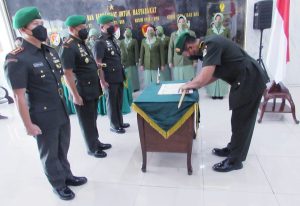 Danrem 051/Wijayakarta Brigjen TNI Yustinus Nono Yulianto, S.E, M.Si memimpin sertijab Dandim 0505/Jaktim