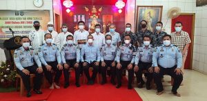 Karutan Jakarta Pusat Serahkan Remisi Waisak kepada Warga Binaan Beragama Budha