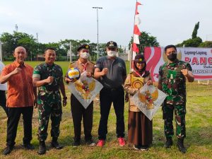 Danrem 051/Wkt Brigjen TNI Yustinus Nono Yulianto,S.E.M.Si., Menghadiri kegiatan Festival Layang Layang