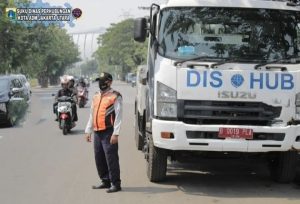 Suku Dinas Perhubungan Kota Administrasi Jakarta Utara Melakukan Pengaturan Lalu Lintas dan Lakukan Pengawasan Selama Berlangsungnya Perlombaan Formula E