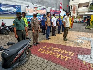 Babinsa Koramil 02/TB Kodim 0503/JB Bersama Tiga Pilar Gelar OPAL di Wilayah Kel.Jembatan Besi