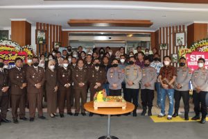Tanpa Sebab Polres Metro Jakarta Barat Menggeruduk Kantor Kejaksaan Negeri (Kejari) Jakarta Barat