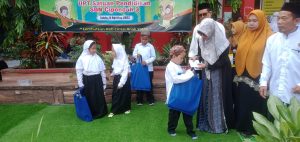 Lembutkan Hati Cintai Anak Yatim, SDN Cipondoh 3 Jln Manggala 1 Komplek Cipondoh Makmur Mengadakan Kegiatan Santunan