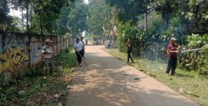 Warga Kp. Parigi RW. 06 Gotong Royong Sambut HUT RI ke 77