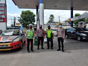 Polsek Pamulang Berikan Edukasi dan Himbauan di SPBU Pasca Kenaikan Harga BBM