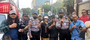 Aksi Koalisi Wartawan Indonesia Bersatoe Desak Copot Bupati dan Kapolres Karawang