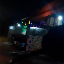 Duh! Kafe Remang-remang di Kawasan Kojem Kolong Jembatan Cilincing Tetap Buka