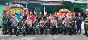 Pada Peringatan Hut TNI Ke 77, Koramil 02 Tambora Jakarta Barat Diberikan Kejutan Oleh Polsek Tambora
