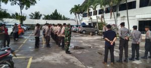 Kapolsek Cikande Pimpin Pengamanan Unras Karyawan PT. Wild Wood Kawasan Pancatama-Cikande