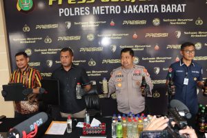 Polres Metro Jakarta Barat Berhasil Mengamankan Barang Bukti Miras Sabu Ganja  di Jakarta Barat