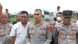 Aksi Penggrebekan Jakarta Barat Diwarnai Kejar-kejaran Antara Polisi Dengan Pengguna Narkotika