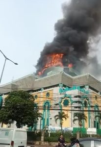 Masjid Islamic Center di Kecamatan Koja, Jakarta Utara Kebakaran