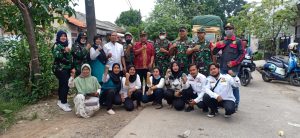 Berbagi Kebahagiaan, Koramil 06/Cakung Giat Bakti Sosial Bagikan 400 Nasi Kotak