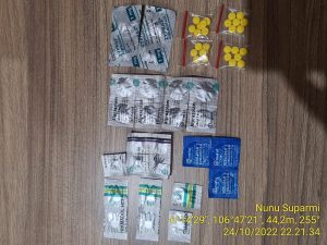 Satreskrim Polsek Kebayoran Baru Bekuk Pelaku Pejual Obat Terlarang