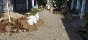 Proyek Galian PGN Tidak Miliki Izin, Rusak Jalan Warga Perumahan Pondok Makmur