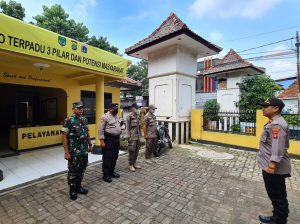 Babinsa Koramil 07/Cipayung Bersama Tiga Pilar Ciptakan Konsudif di Wilayah