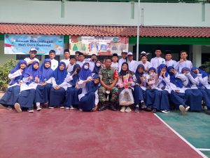 Peran Babinsa Koramil 06/Cakung Meriahkan Peringatan Hari Guru Nasional