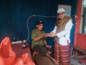 Jumat Berkah, Redaksi UpdateToday dan FWJ Indonesia Korwil Jakbar Kembali Berbagi