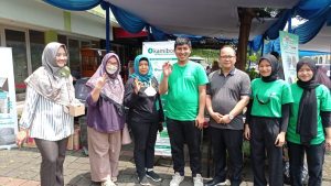 Majlis Taklim Qonita dalam Acara Bazar UKM, Garage Sales dan Sosialisasi Olah + Daur Ulang Sampah Dari Ruma