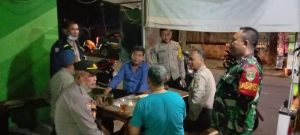 Bersama Tiga Pilar Koramil 01/Jatinegara Patroli Guantibmas