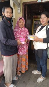 Hari Pertama Program Permakanan Bagi Lansia Kecamatan Palmerah