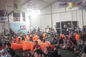 Polres Tangsel Bersama Polsek Pagedangan dan Jajaran Melakukan kegiatan Nobar Dengan Warga
