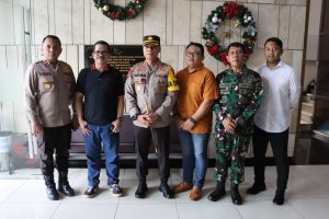 Kapolsek Pondok Aren, Kompol Endy Mahandika, SH.,MM Giat Pengamanan Nataru di Gereja wilayah Pondok Aren