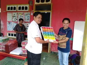 Jelang Natal Tahun 2022 dan Tahun Baru 2023, Satgas Mandala III Pos Merauke Berbagi Kasih di Pondok GMKI Mengajar Bevak Daud