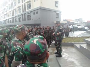 Kasdim 0503/JB Hadiri Apel Pergeseran Pasukan OPS Lilin Jaya 2022 Yang di Gelar Polres Metro Jakarta Barat