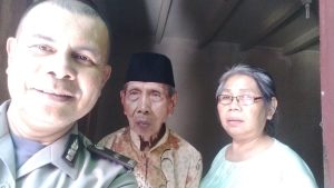 Polsek Tanjung Duren Berhasil Menemukan Keluarga Lansia Yang Tersasar