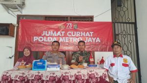 Komsos Babinsa Bersama Bhabinkamtibmas Kel. Kayu Manis Bahas Kamtibmas Wilayah