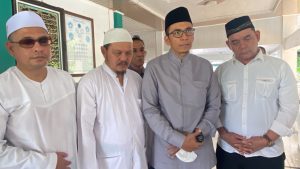 TGB Zainul Majdi Ziarah ke Makam Teungku Di Anjong